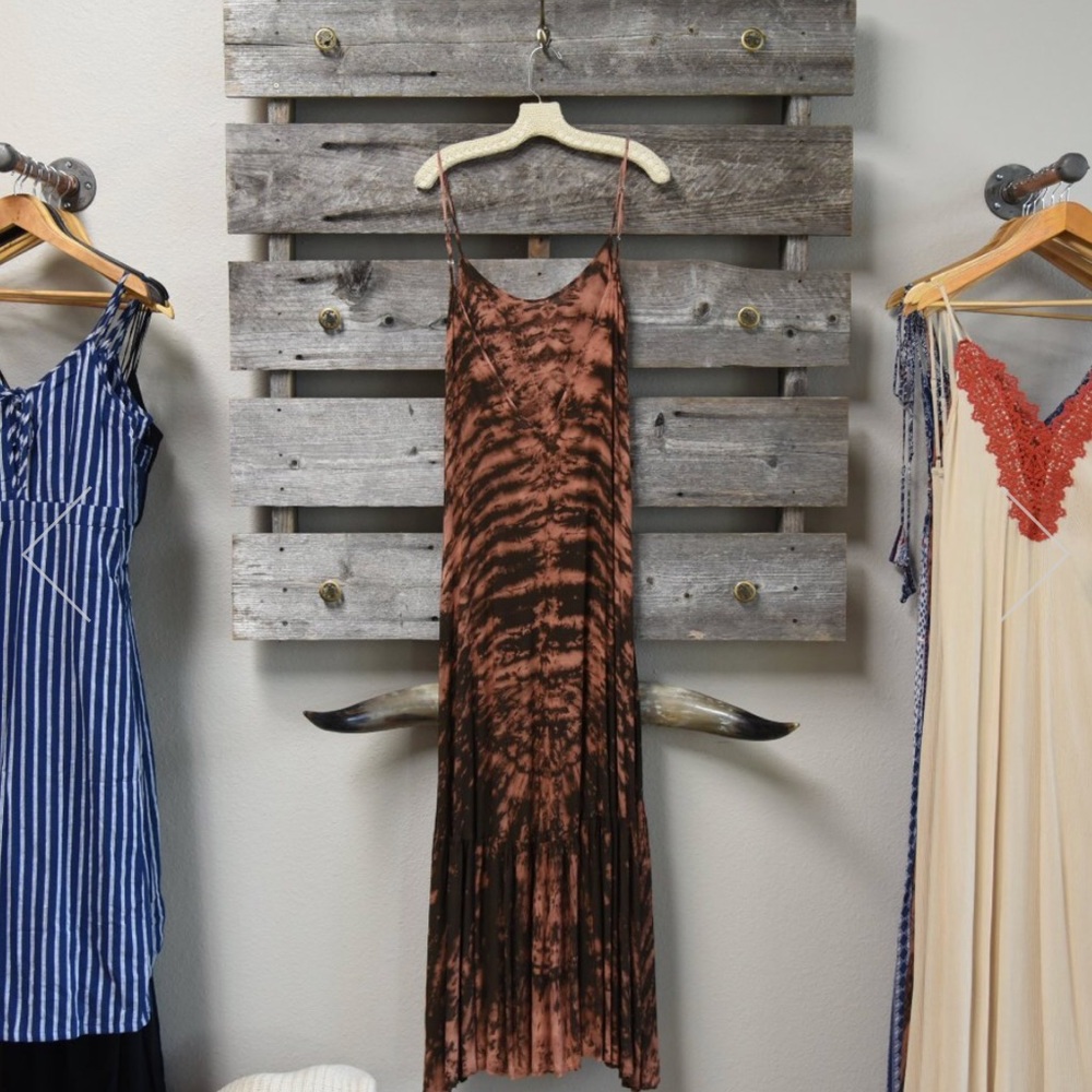 blue life | tie dye maxi dress - Picture 2 of 4